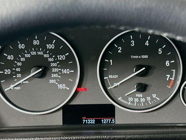 Photo of 2018 Jet Black BMW 320