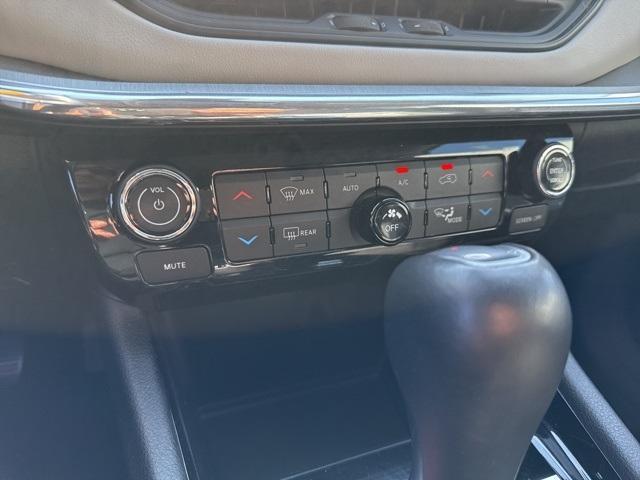 Photo of 2022 Granite Crystal Clearcoat Metallic Jeep Compass
