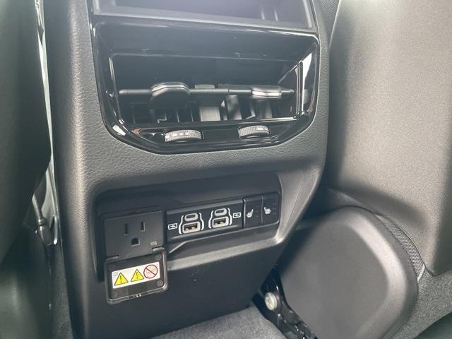 Photo of 2025 Gray Jeep Grand Cherokee