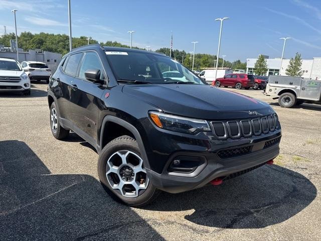 Photo of 2022 Diamond Black Jeep Compass
