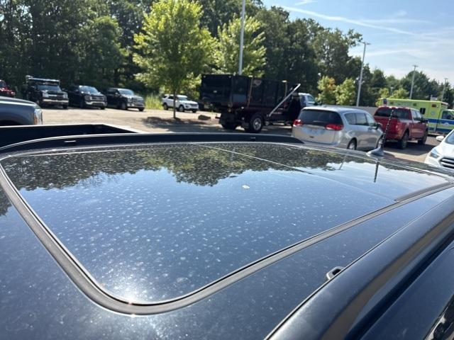 Photo of 2022 Diamond Black Jeep Compass