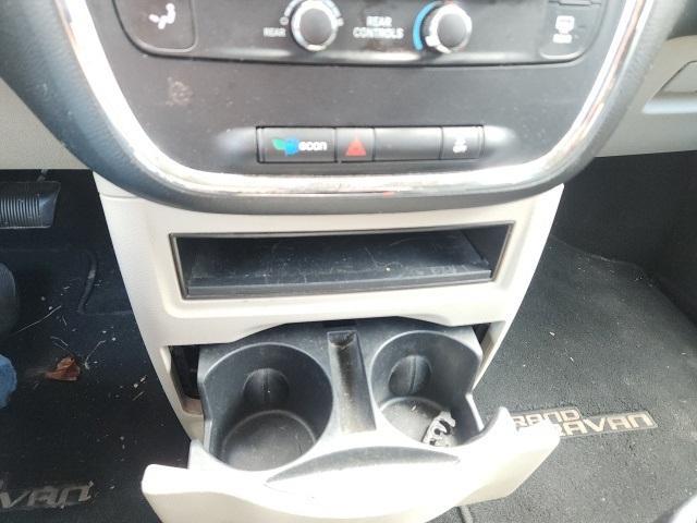Photo of 2016 Bright White Clearcoat Dodge Grand Caravan