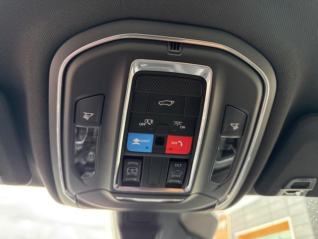 Photo of 2025 Black Jeep Grand Cherokee L