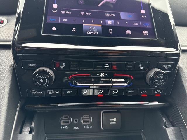 Photo of 2025 Silver Jeep Grand Cherokee L