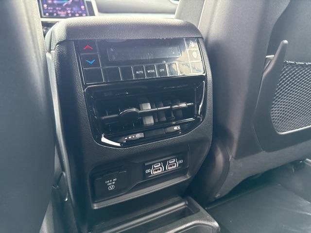 Photo of 2025 Silver Jeep Grand Cherokee L