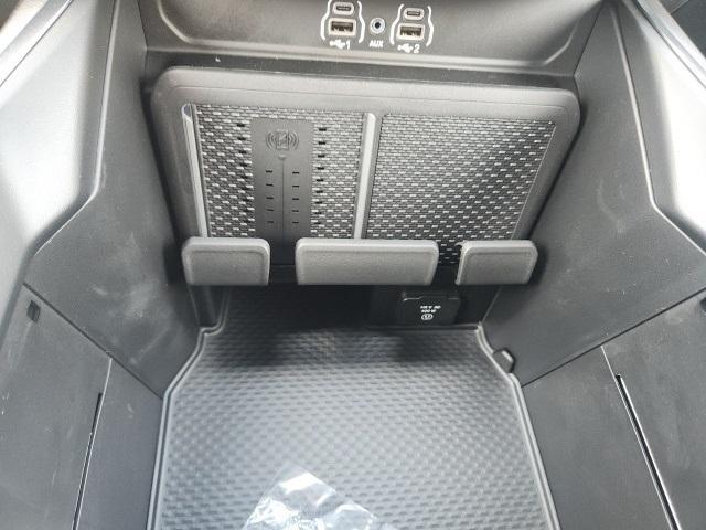 Photo of 2025 Silver RAM 1500