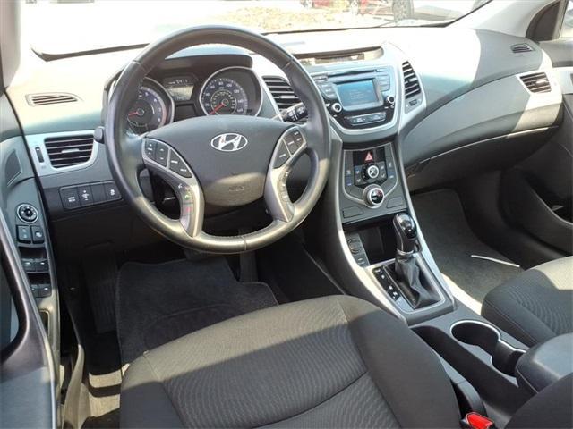 Photo of 2015 Shimmering Silver Hyundai ELANTRA