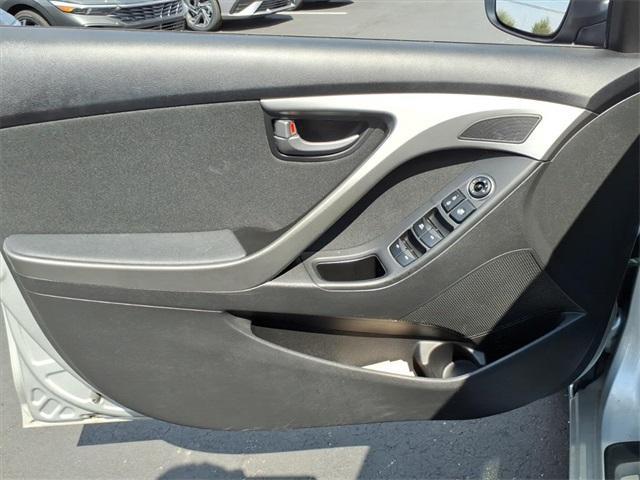 Photo of 2015 Shimmering Silver Hyundai ELANTRA