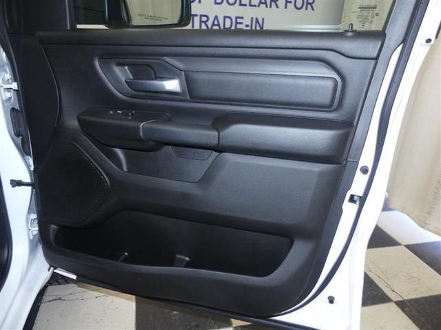 Photo of 2024 Bright White Clearcoat RAM 1500