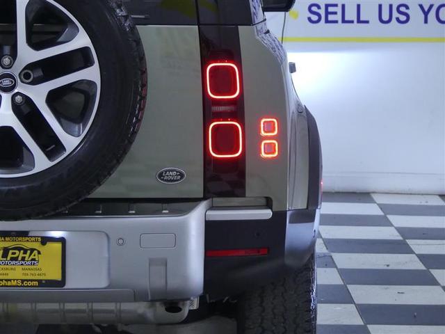 Photo of 2020 Pangea Green Metallic Land Rover Defender