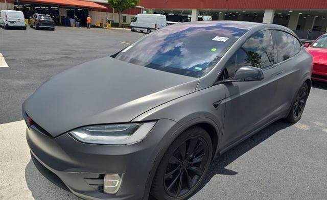 Photo of 2017 Gray Tesla Model X