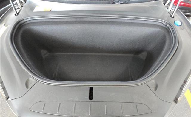 Photo of 2017 Gray Tesla Model X