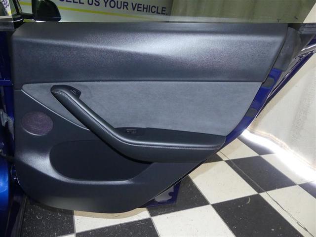 Photo of 2022 Deep Blue Metallic Tesla Model Y