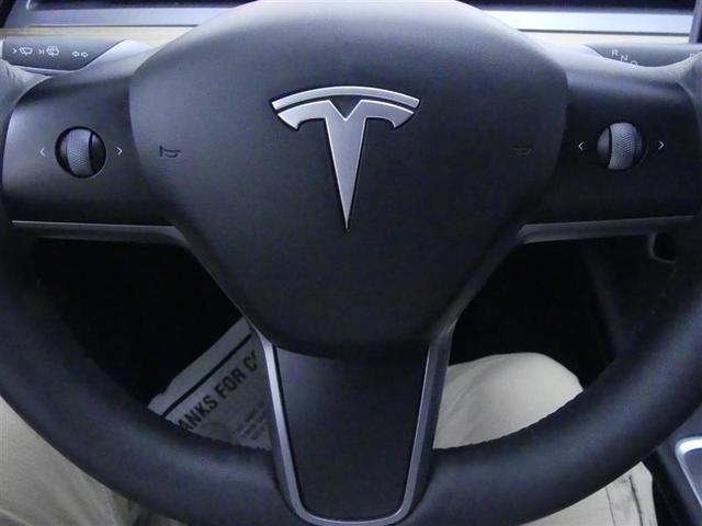 Photo of 2022 Deep Blue Metallic Tesla Model Y