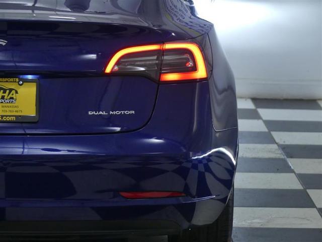 Photo of 2020 Deep Blue Metallic Tesla Model 3
