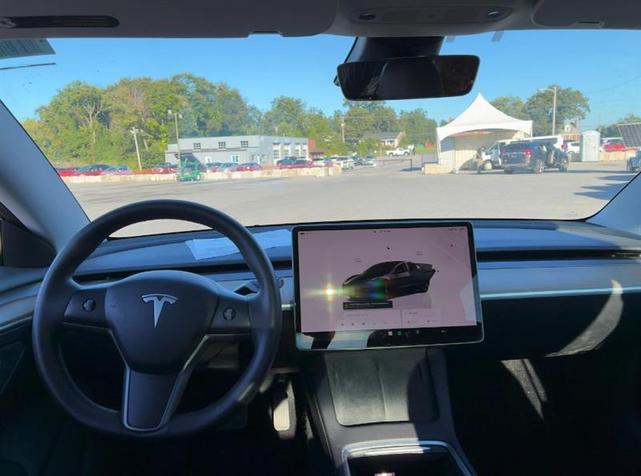 Photo of 2022 Solid Black Tesla Model 3
