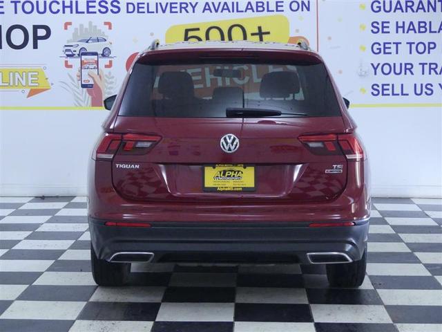 Photo of 2018 Cardinal Red Metallic Volkswagen Tiguan