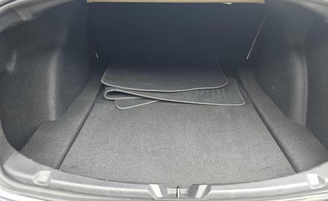 Photo of 2022 Gray Tesla Model 3
