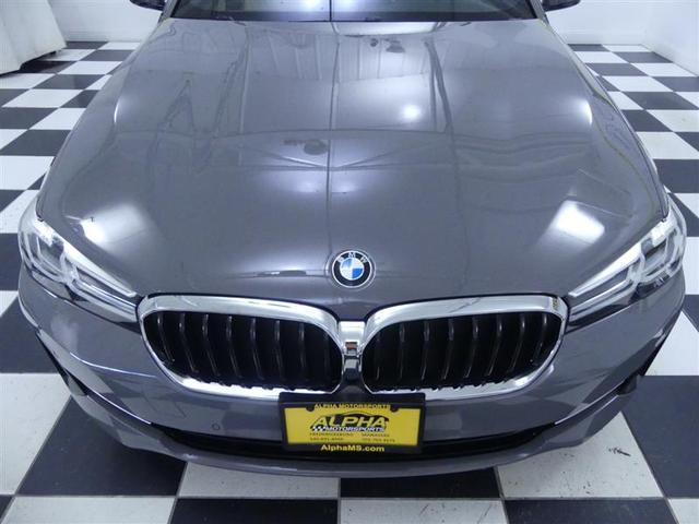 Photo of 2022 Gray BMW 530