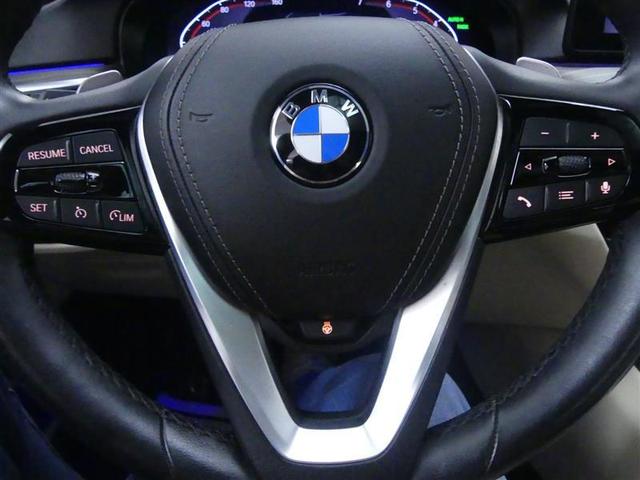 Photo of 2022 Gray BMW 530