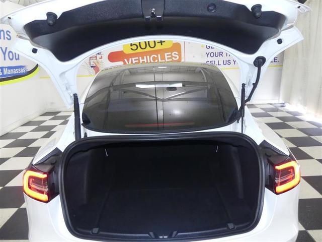 Photo of 2021 Pearl White Multi-Coat Tesla Model 3