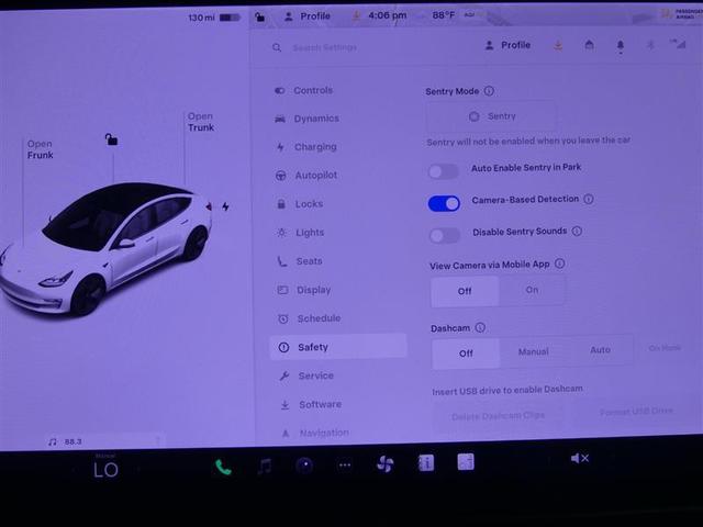 Photo of 2021 Pearl White Multi-Coat Tesla Model 3