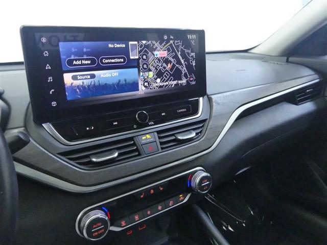 Photo of 2023 Super Black Nissan Altima