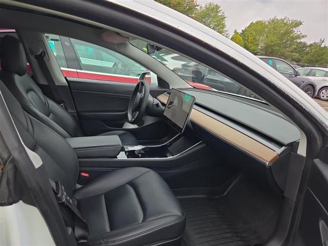 Photo of 2020 Pearl White Multi-Coat Tesla Model 3