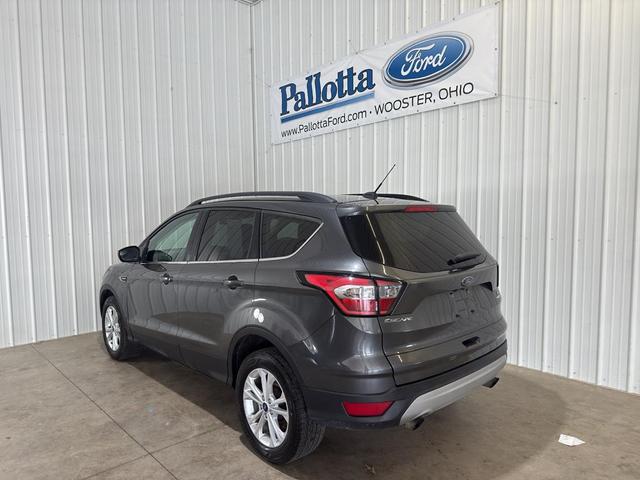 Photo of 2018 Magnetic Metallic Ford Escape
