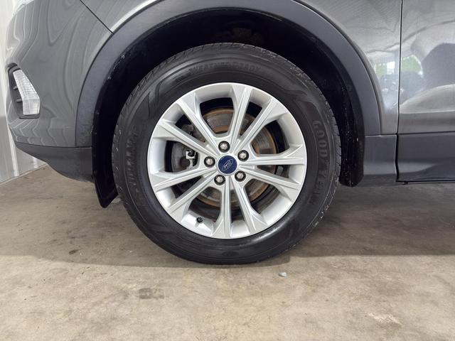 Photo of 2018 Magnetic Metallic Ford Escape