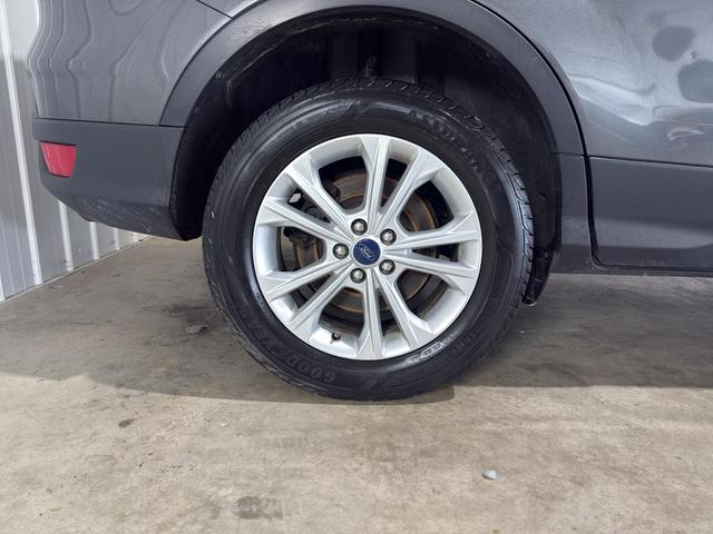 Photo of 2018 Magnetic Metallic Ford Escape