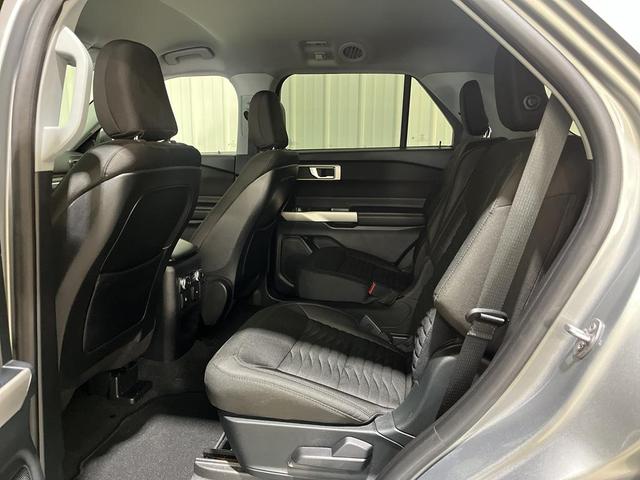 Photo of 2020 Iconic Silver Metallic Ford Explorer