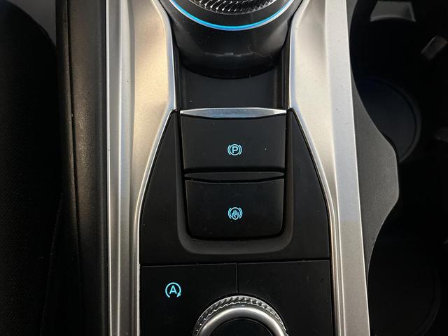 Photo of 2020 Iconic Silver Metallic Ford Explorer