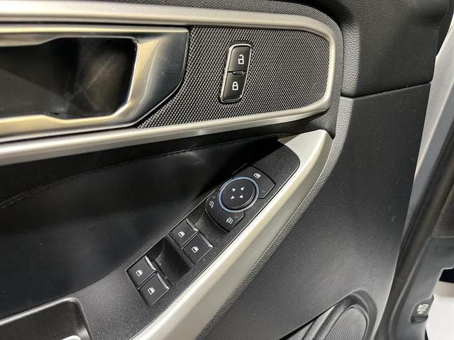 Photo of 2020 Iconic Silver Metallic Ford Explorer