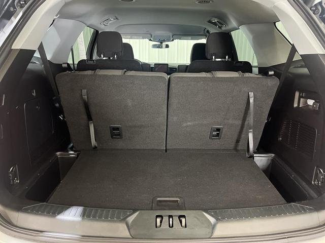 Photo of 2020 Iconic Silver Metallic Ford Explorer