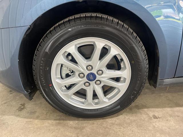 Photo of 2020 Blue Metallic Ford Transit Connect