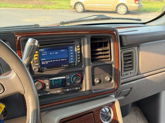 Photo of 2004  Cadillac Escalade