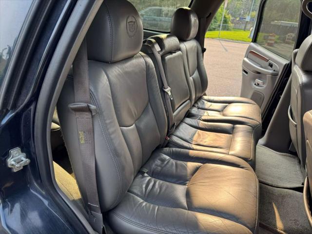 Photo of 2004  Cadillac Escalade