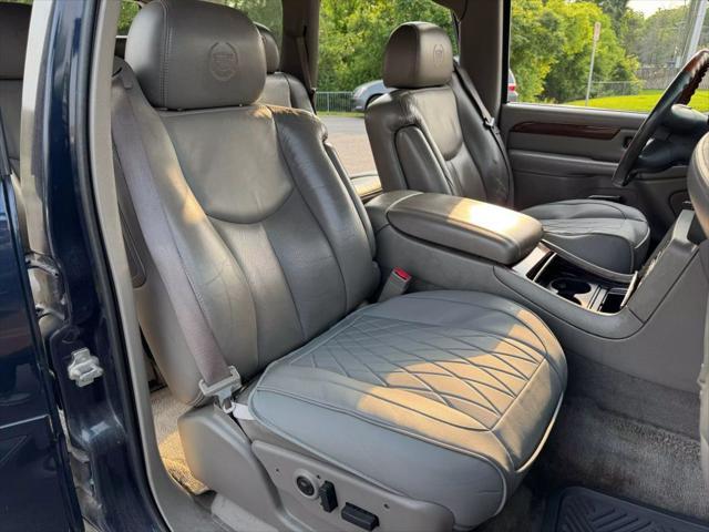 Photo of 2004  Cadillac Escalade