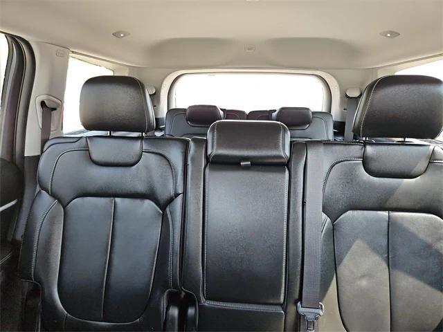 Photo of 2022 Bright White Clearcoat Jeep Grand Cherokee L