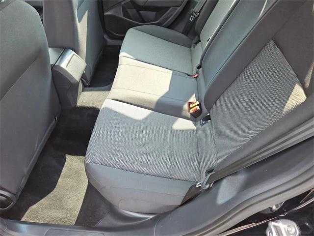 Photo of 2021 Black Uni Volkswagen Jetta