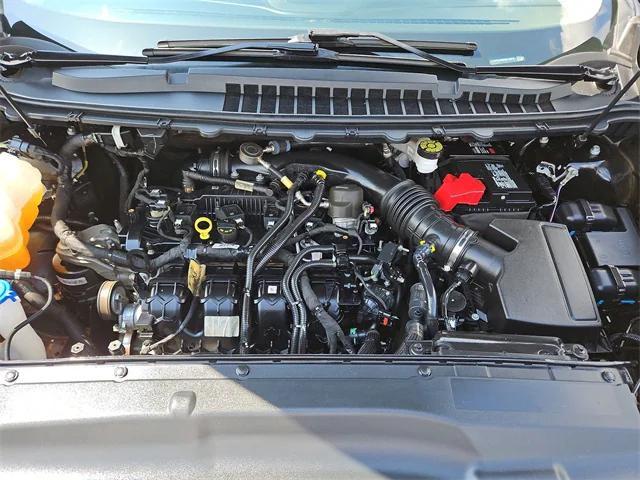 Photo of 2022 Agate Black Metallic Ford Edge