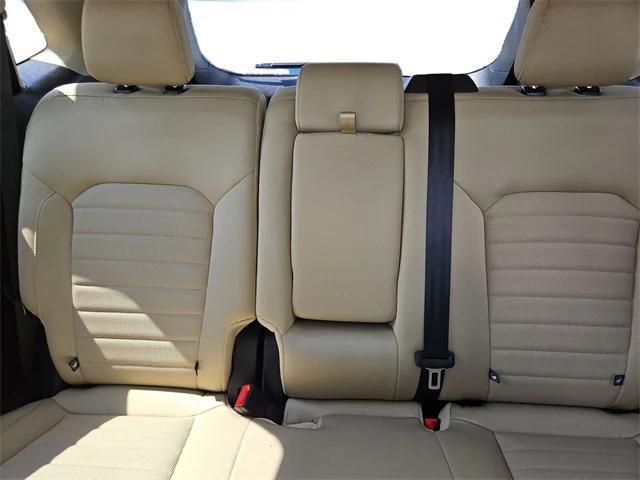 Photo of 2022 Agate Black Metallic Ford Edge
