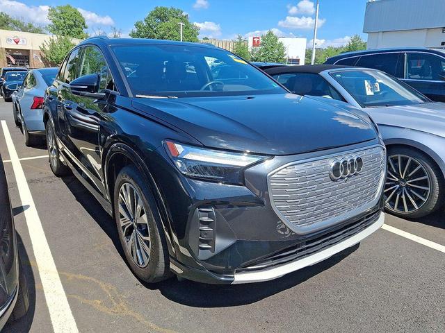 Photo of 2023 Mythos Black Metallic Audi Q4 e-tron