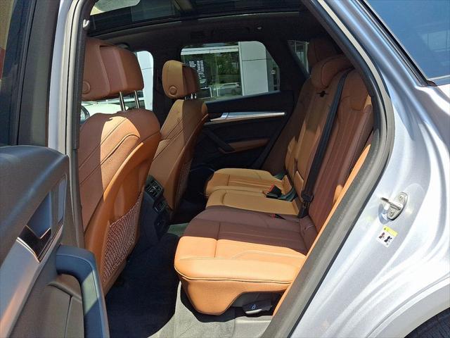 Photo of 2025 Florett Silver Metallic Audi Q5