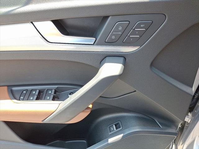 Photo of 2025 Florett Silver Metallic Audi Q5