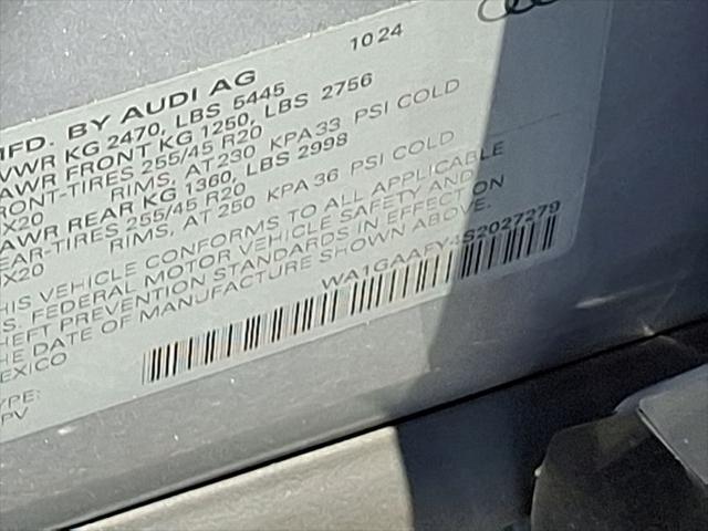 Photo of 2025 Florett Silver Metallic Audi Q5