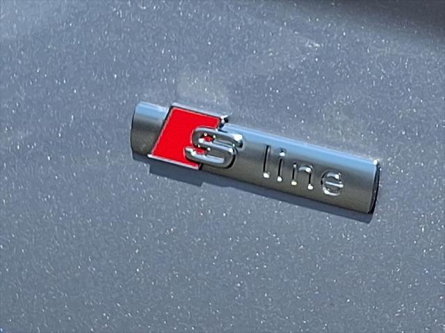 Photo of 2025 Florett Silver Metallic Audi Q5