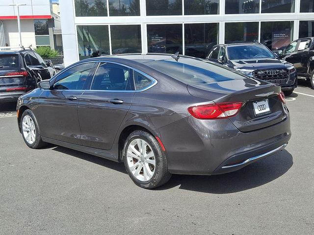 Photo of 2016 Granite Crystal Metallic Clearcoat Chrysler 200
