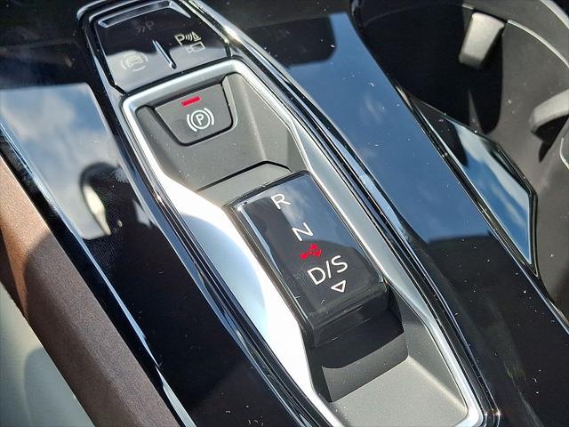 Photo of 2025 Glacier White Metallic Audi A5